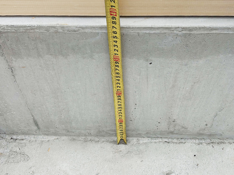 滋賀県 天塚の家 2階建て 現場チェック 立上りコンクリート高さ確認