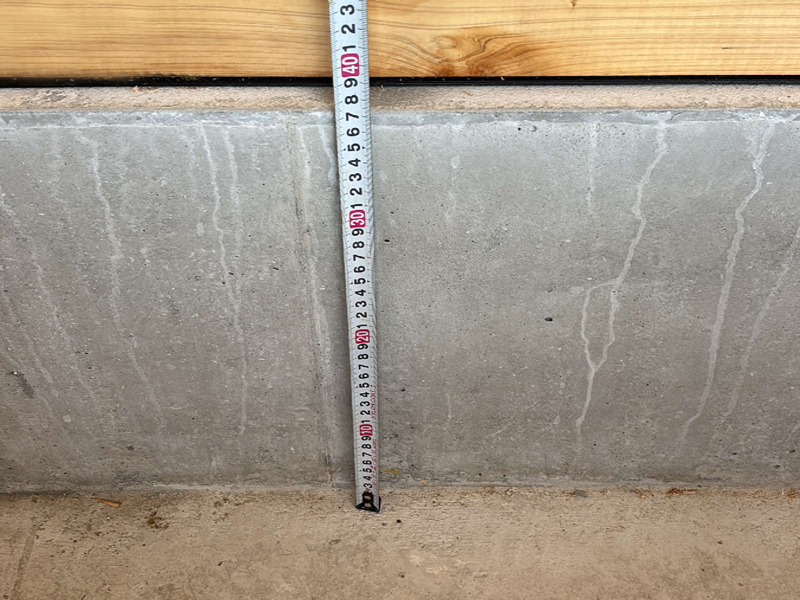 木ノ野の家 2階建て 現場チェック 立上りコンクリート高さ確認