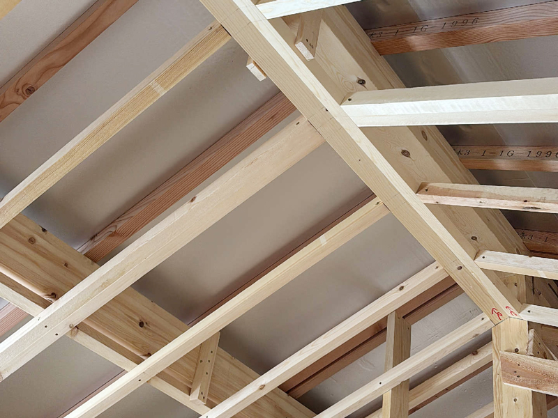 京都市 橘の家 2階建て 現場チェック 屋根断熱材設置確認