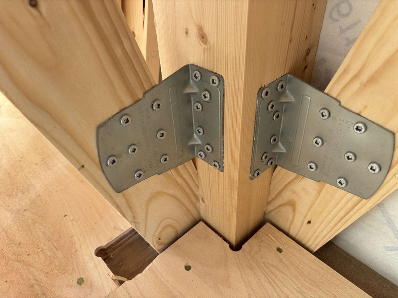 京都市 野々上の家 2階建て 現場チェック 筋交いプレート取付確認