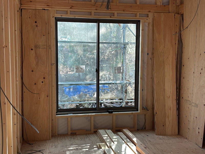 大津市 字野の家 2階建て 現場チェック 窓取付確認