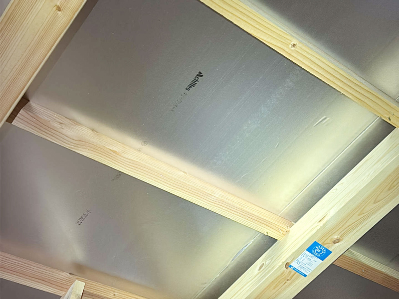 京都市 野々上の家 2階建て 現場チェック 屋根断熱材施工確認