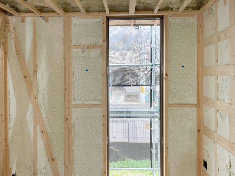 京都市 梛の家 2階建て 現場チェック 吹付断熱材施工確認