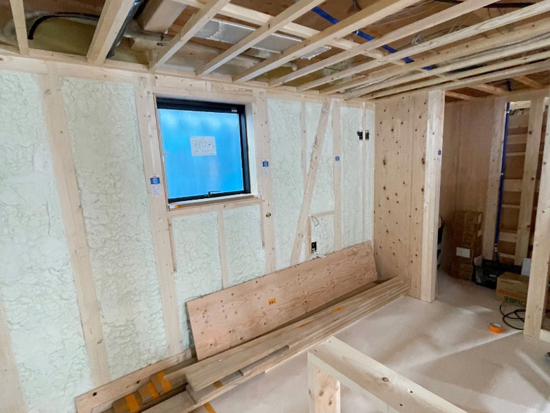 守山市 門田の家 2階建て 現場チェック 吹付断熱施工確認