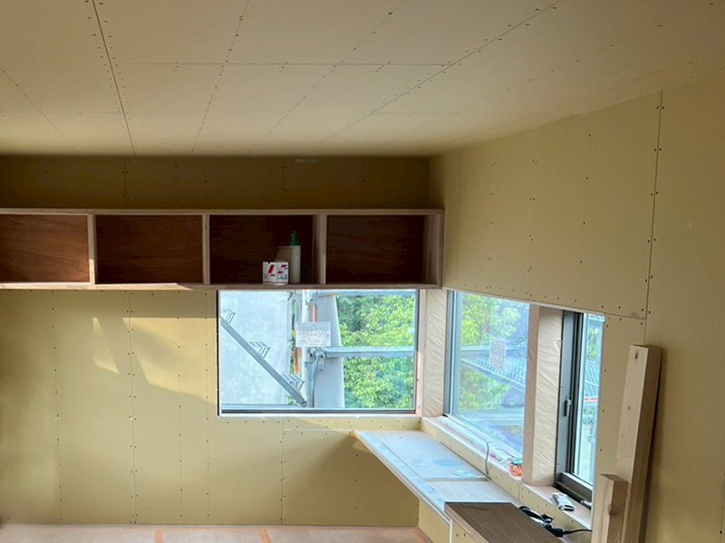 大津市 字野の家 2階建て 現場チェック 壁・天井ボード施工とビスピッチ確認