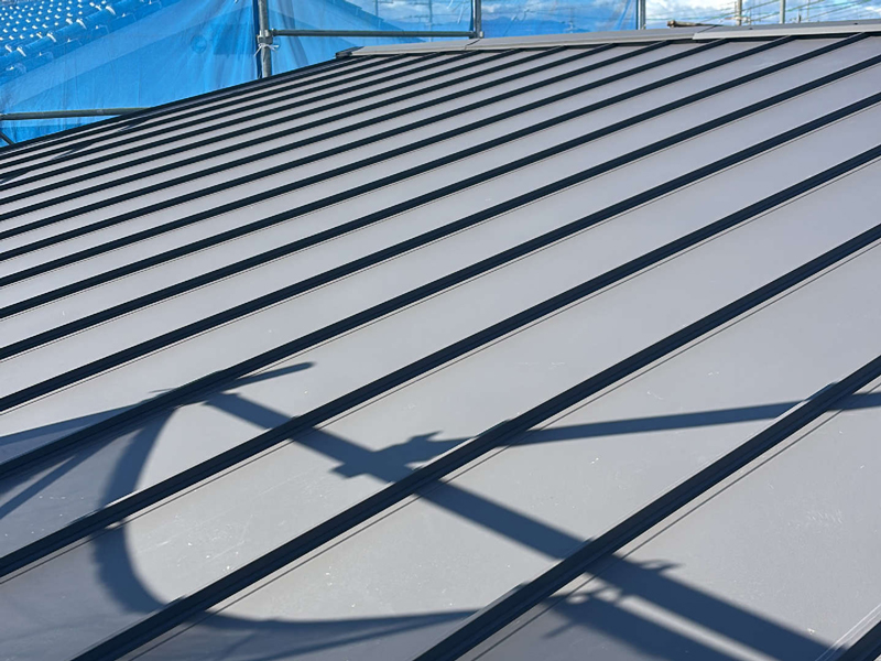 守山市 門田の家 2階建て 現場チェック 屋根仕上割れ傷確認