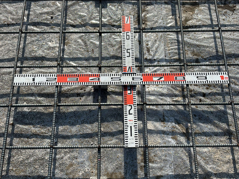 滋賀県 美畑の家 2階建て 現場チェック スラブ配筋ピッチ確認