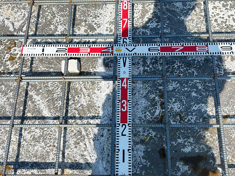 滋賀県 久川原の家 平屋 現場チェック スラブ配筋ピッチ確認