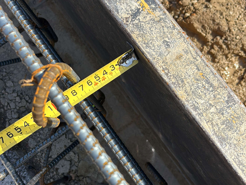 滋賀県 花山の家 2階建て 現場チェック 立上り型枠鉄筋かぶり厚さ確認