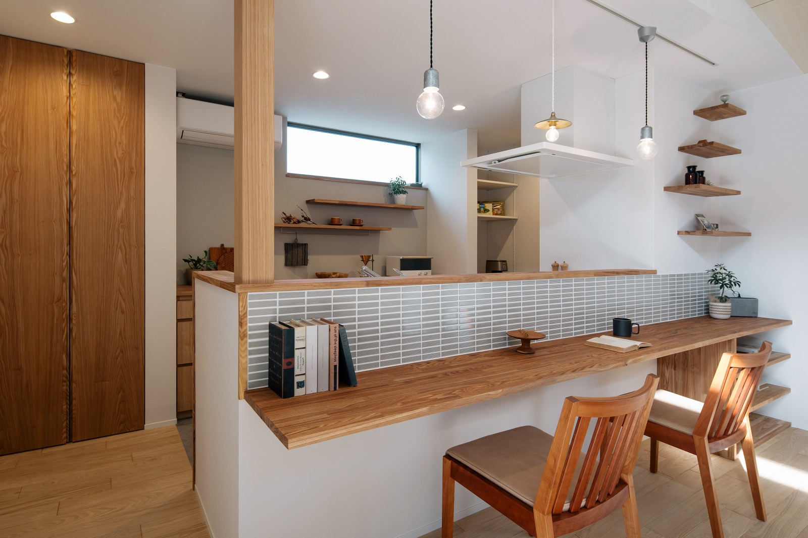 大津市の工務店で建てた平屋のカウンター