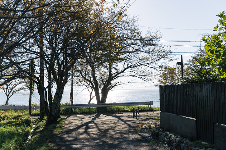 静かに暮らせる琵琶湖の側のお家