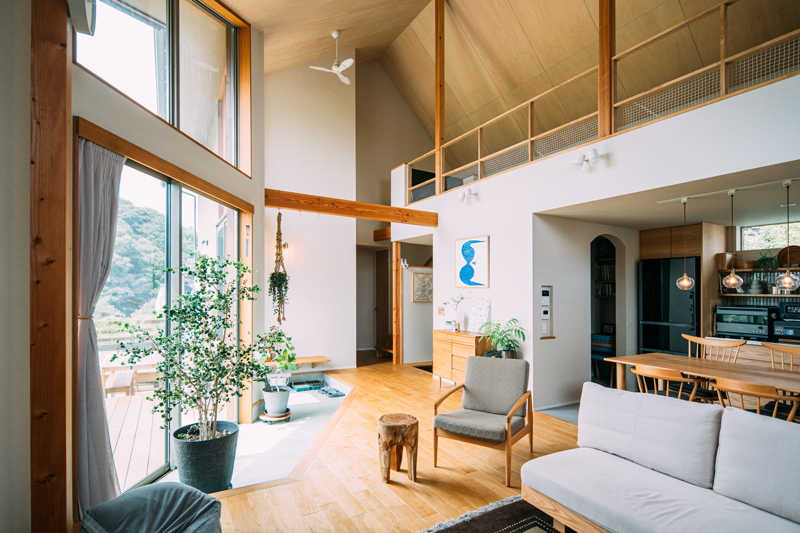 滋賀県の平屋の大空間広がるリビング