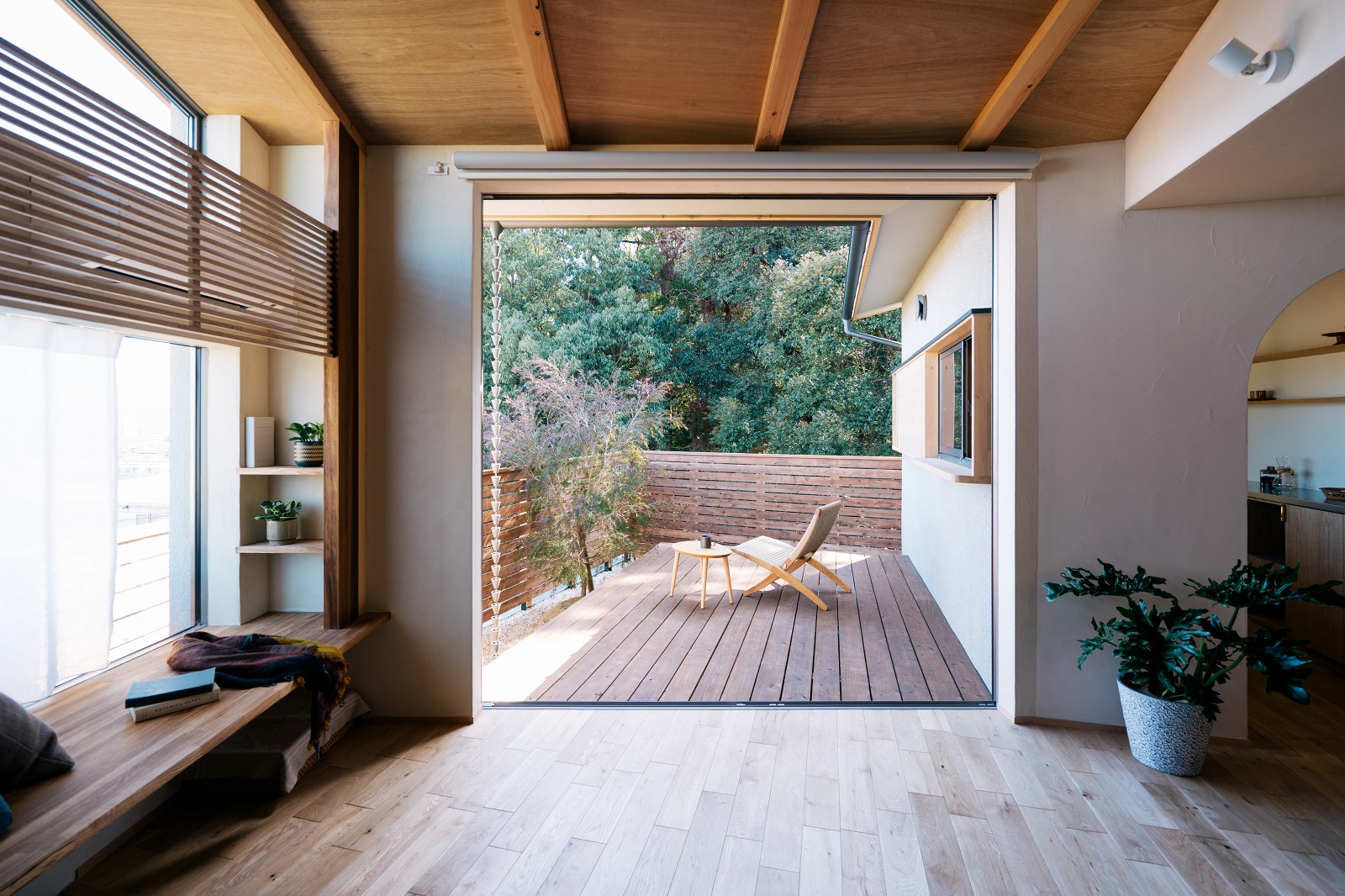 大津市の工務店で建てた琵琶湖が見える家のデッキ