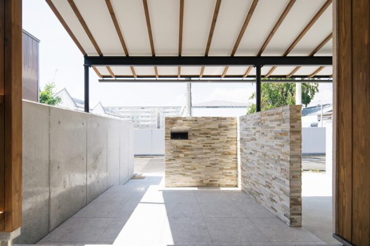 京都で建てたおしゃれな注文住宅のポーチ