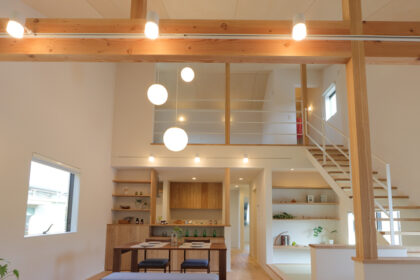 滋賀で注文住宅を建てる工務店のiKKAダイコーホームの吹抜けの照明計画