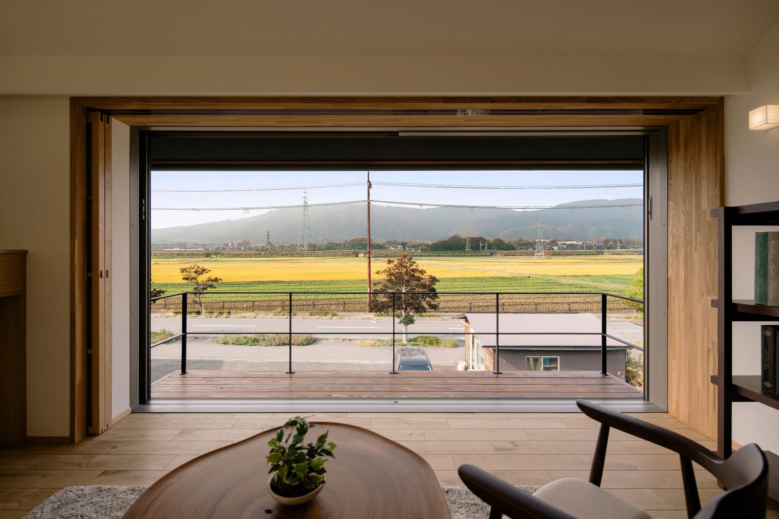 滋賀県のおすすめ工務店が建てた家の山の景色
