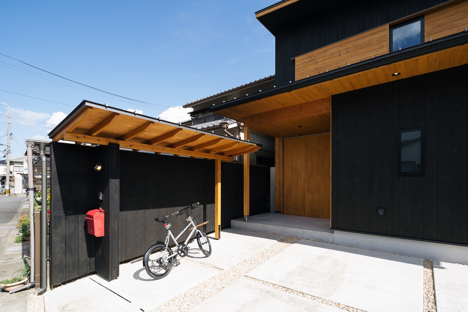 滋賀県大津市に建てた注文住宅の焼杉外観