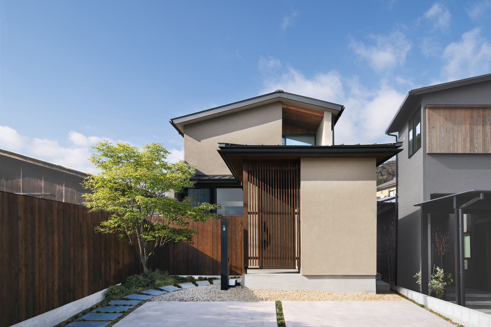 滋賀県大津市の琵琶湖が見える家の外観