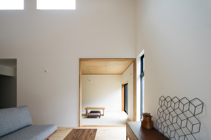 滋賀県大津市の完成見学会のリビングの畳スペース