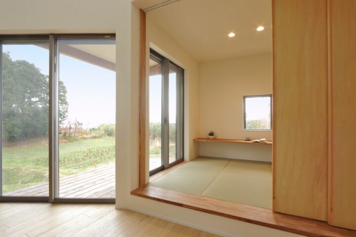 滋賀県大津市の注文住宅の制作扉のある畳スペース