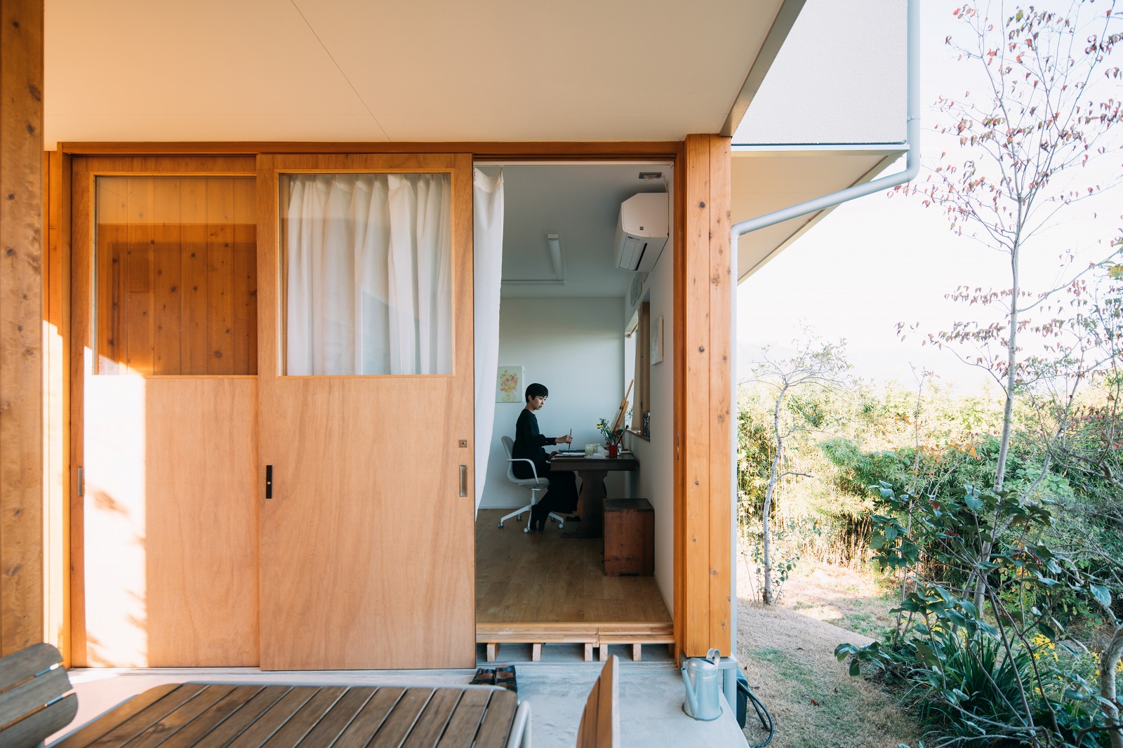 滋賀県の注文住宅で琵琶湖が見える家のアトリエ